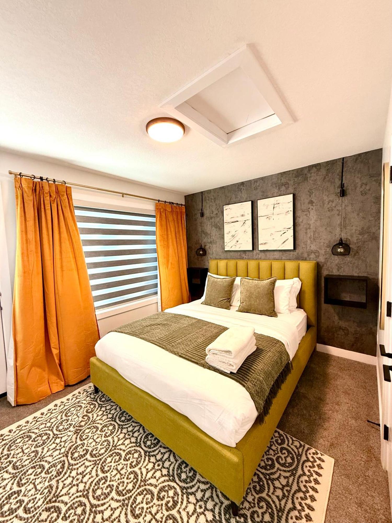2bed Luxury Downtown Apartment *